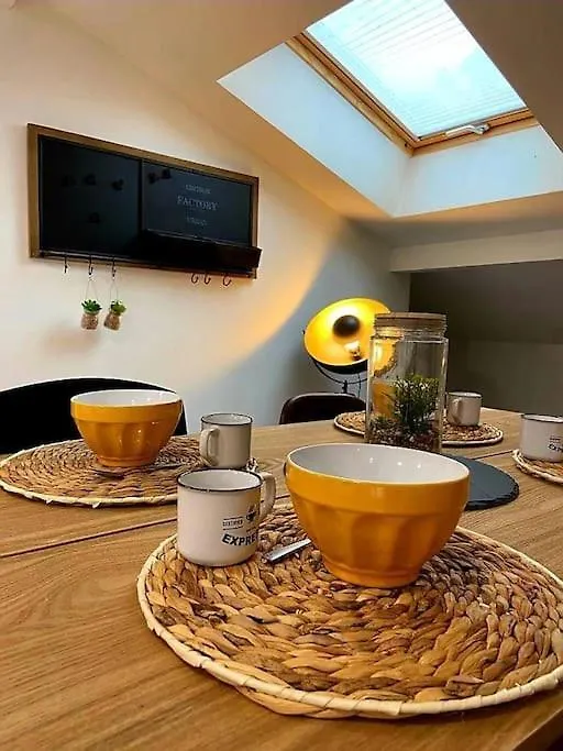 Апартаменты Cosy Au Calme, Climatisation, 3Min A41 Бернен 0*,